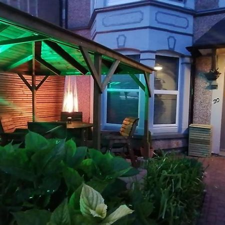 Morwenna Luxury Holiday Apartments Llandudno Luaran gambar
