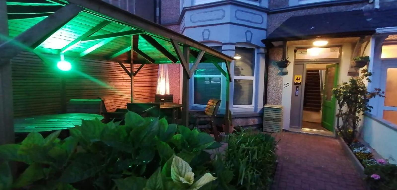 Morwenna Luxury Holiday Apartments Llandudno Luaran gambar