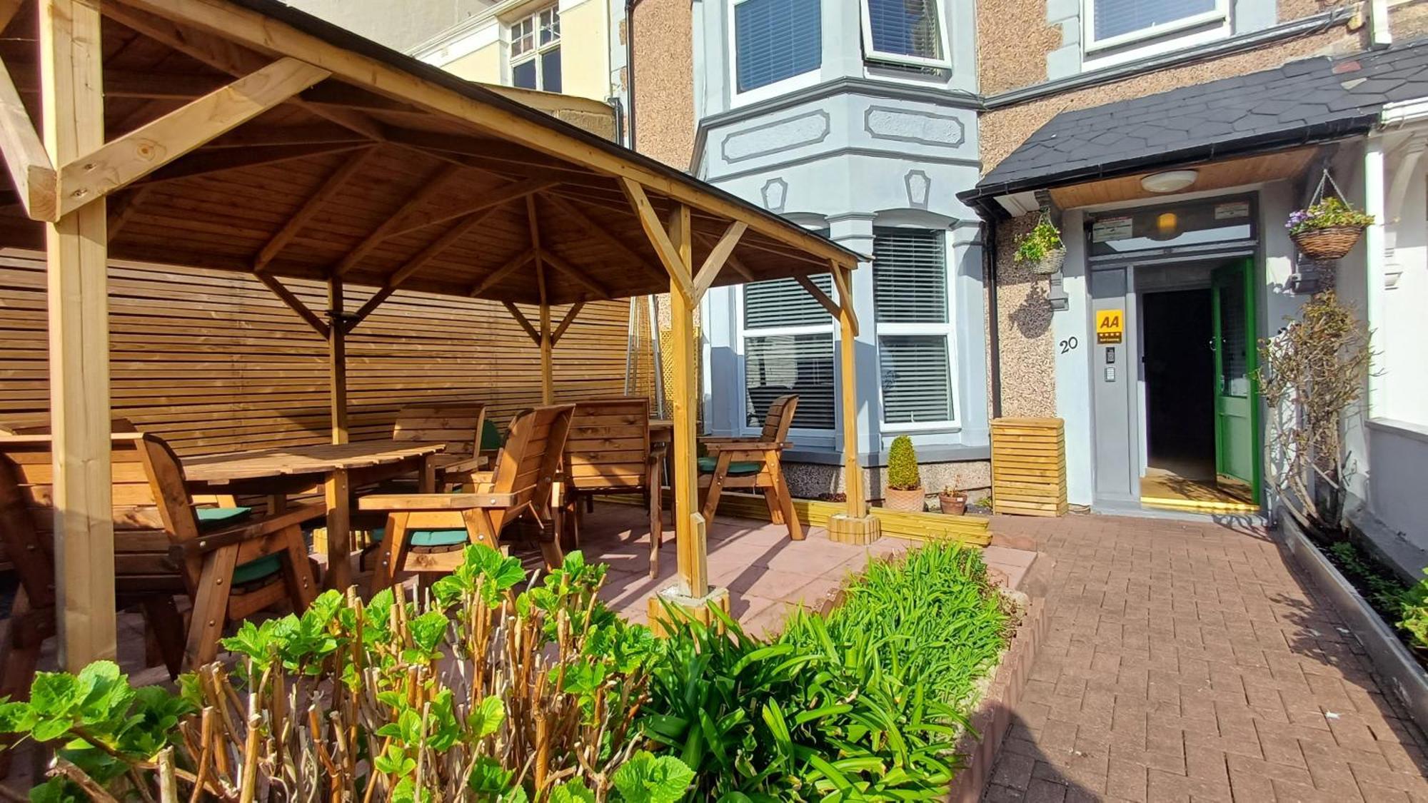 Morwenna Luxury Holiday Apartments Llandudno Luaran gambar